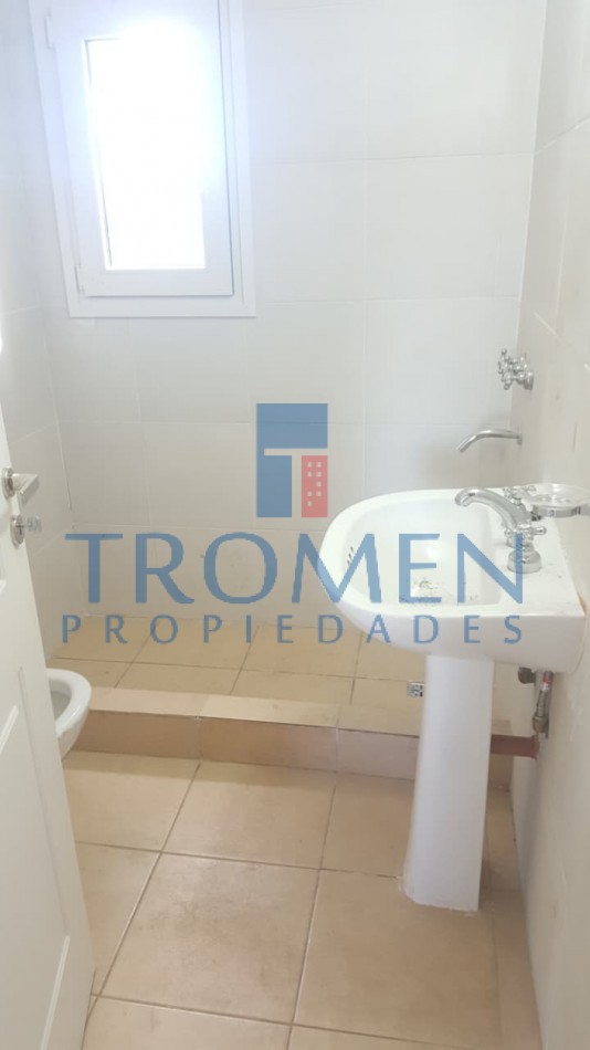 DEPARTAMENTO EN BARRIO ENTRE PINOS
