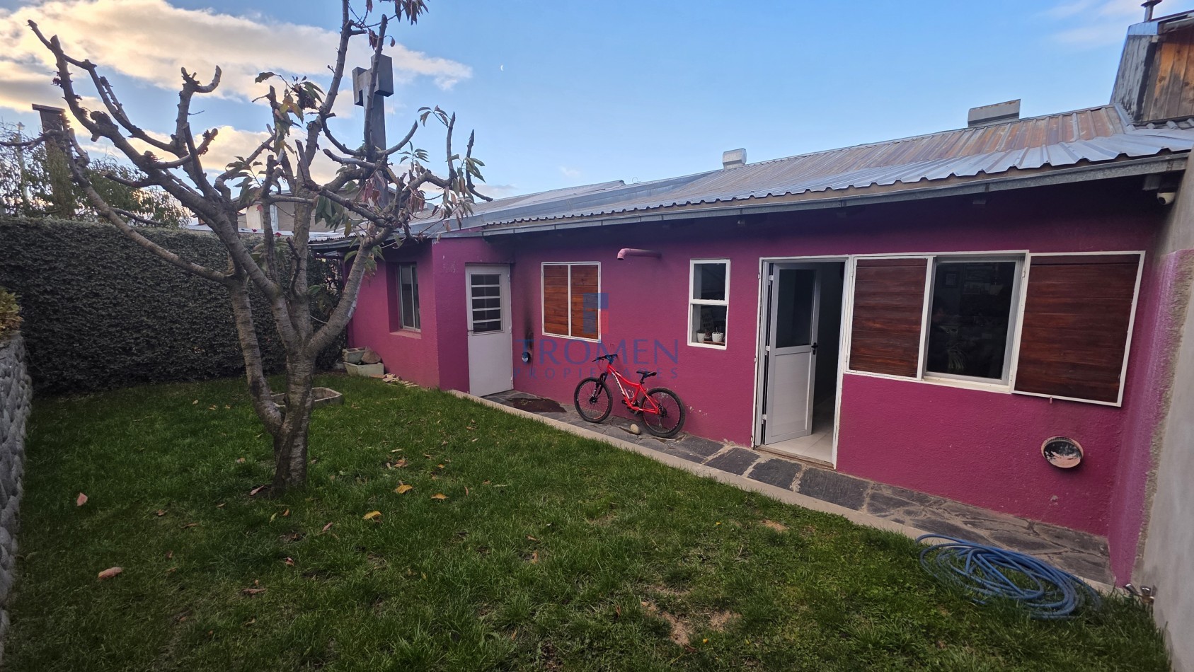 Casa de 3 Dorm. Barrio 400 Viviendas