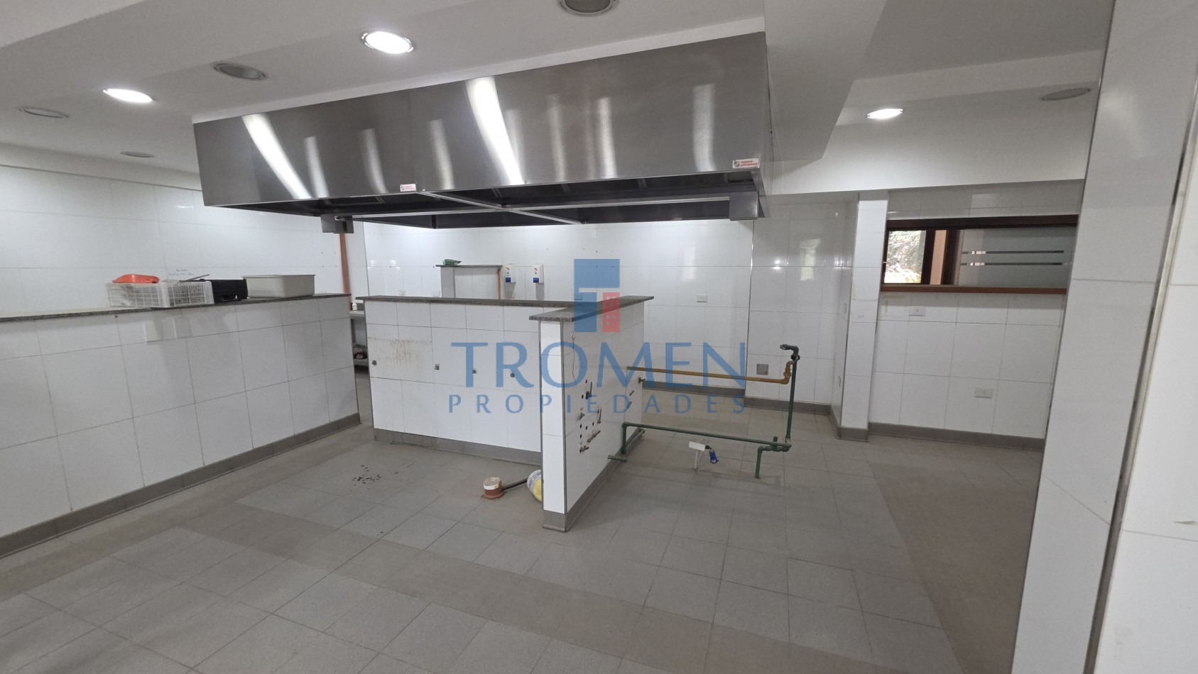 Salon de eventos - Restaurant y Casa de Te + Departamento 