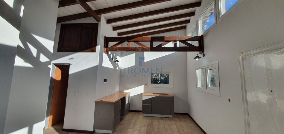 Casa a estrenar - Km 21 Bustillo