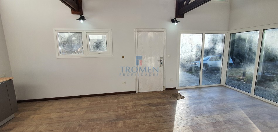 Casa a estrenar - Km 21 Bustillo