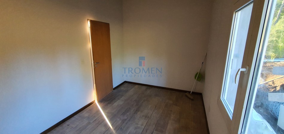 Casa a estrenar - Km 21 Bustillo