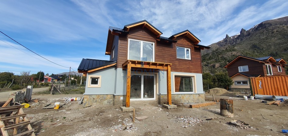 Duplex a estrenar en B° Reina Mora. Excelente vista