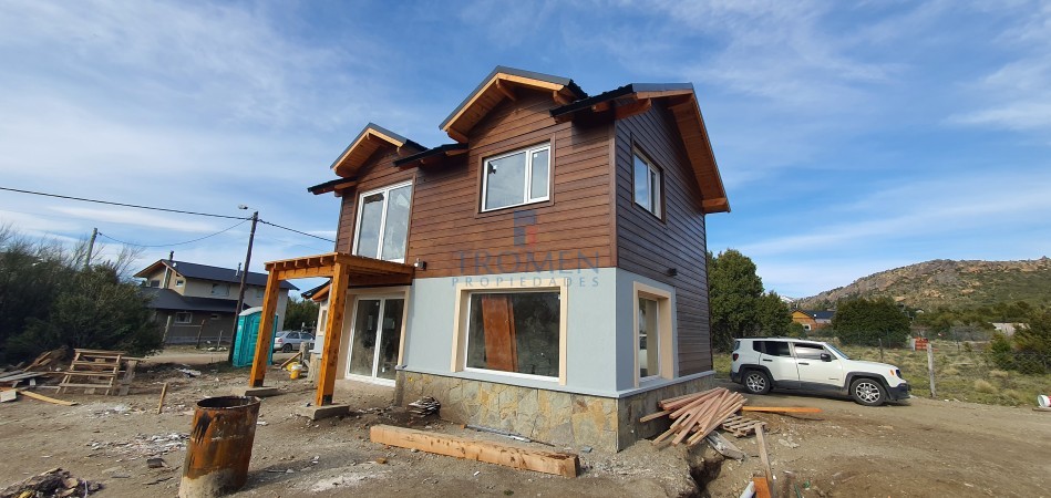 Duplex a estrenar en B° Reina Mora. Excelente vista