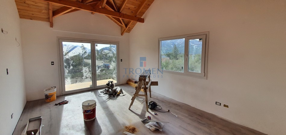 Duplex a estrenar en B° Reina Mora. Excelente vista
