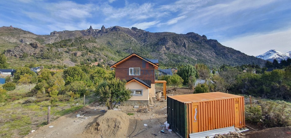 Duplex a estrenar en B° Reina Mora. Excelente vista