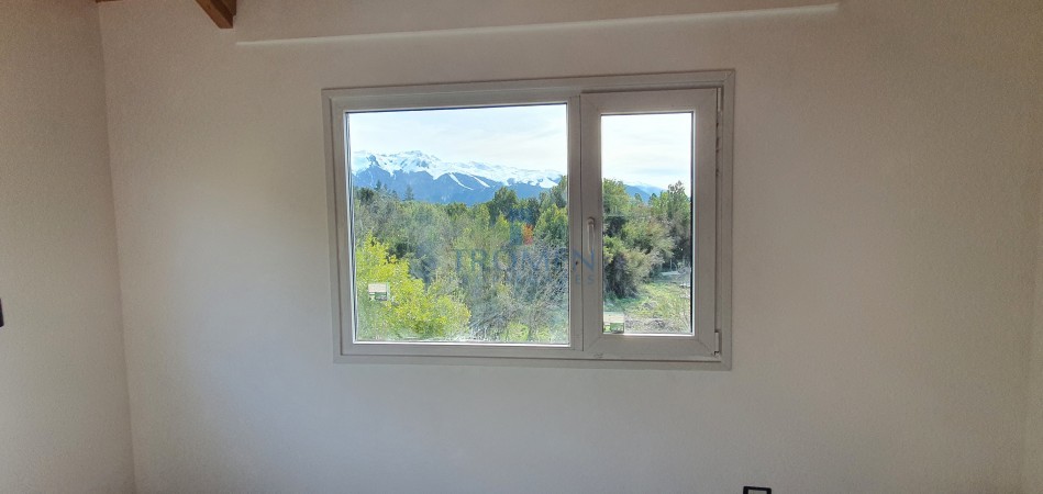 Duplex a estrenar en B° Reina Mora. Excelente vista