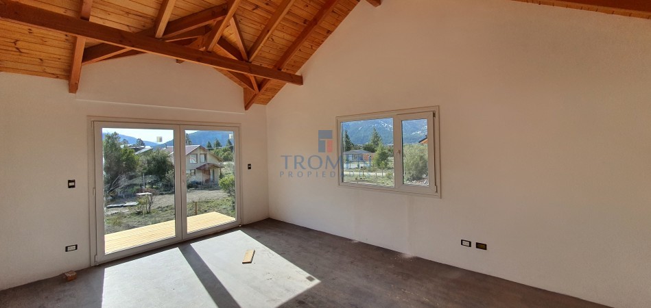 Duplex a estrenar en B° Reina Mora. Excelente vista