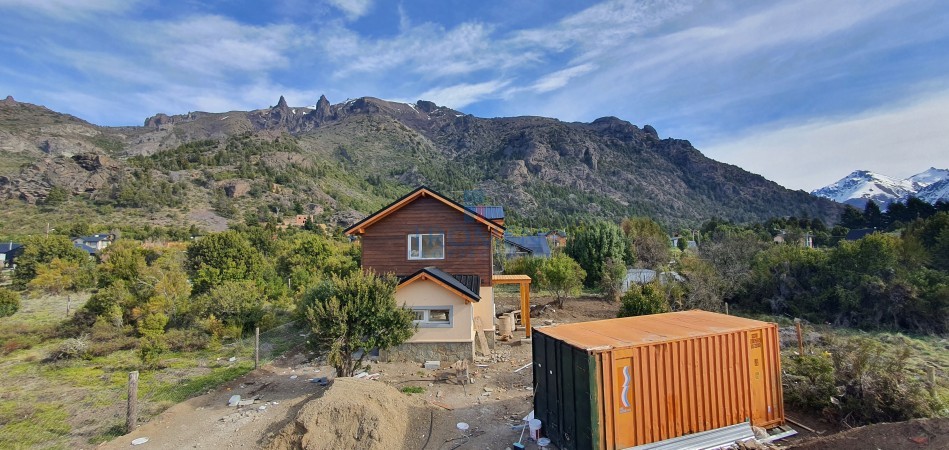 Duplex a estrenar en B° Reina Mora. Excelente vista