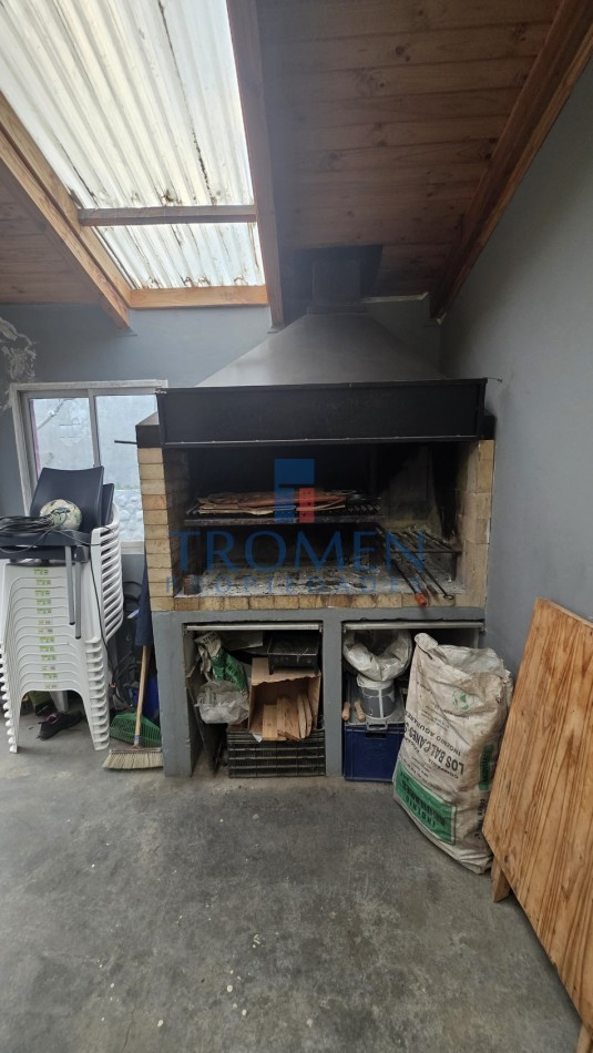 Casa de 3 Dorm. Barrio 400 Viviendas