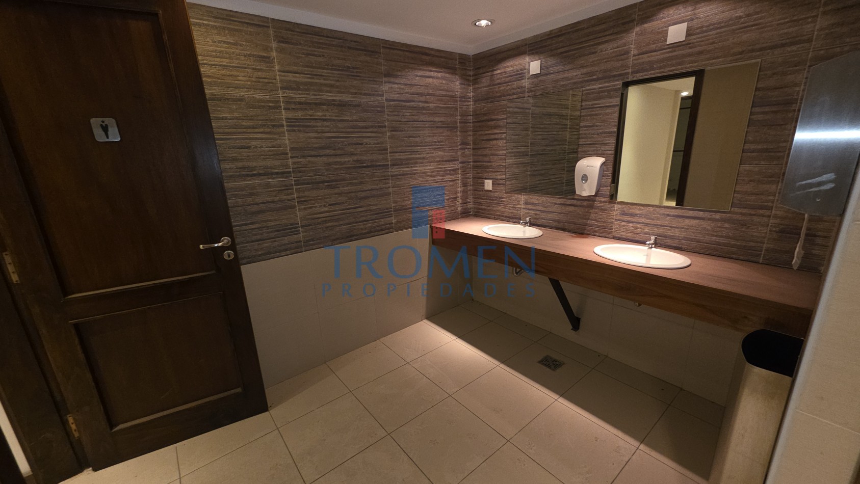 Salon de eventos - Restaurant y Casa de Te + Departamento 