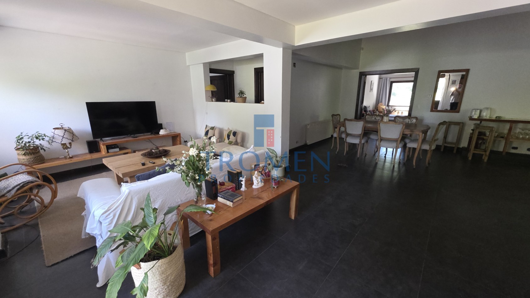 Salon de eventos - Restaurant y Casa de Te + Departamento 