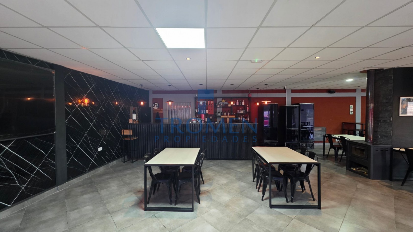 Hotel - Resto Bar en Ingeniero Jacobacci 