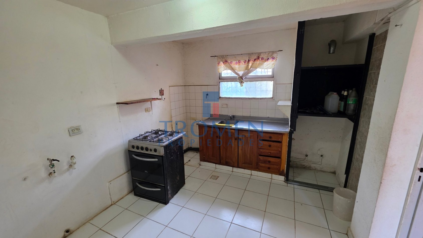 Departamento de 2 Dorm. + Dpto de 1 Dorm. B° 154 Viviendas