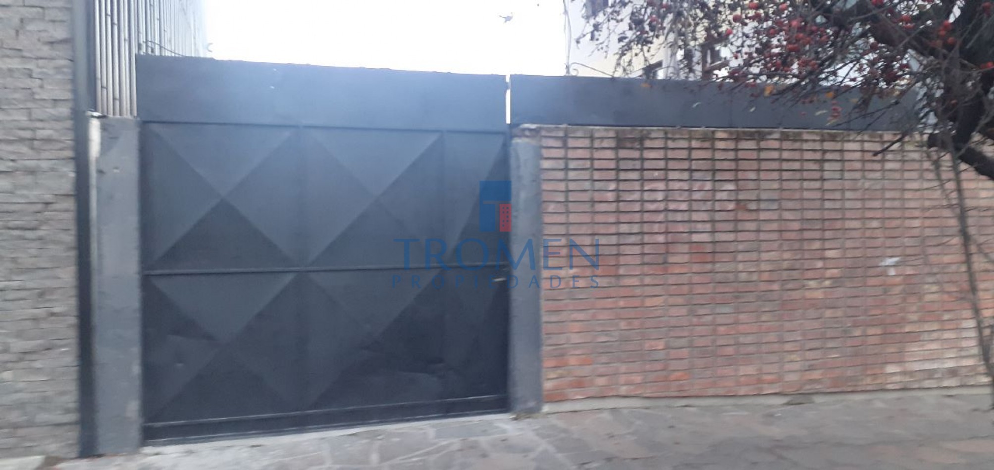 Local Comercial en esquina. Zona Centro