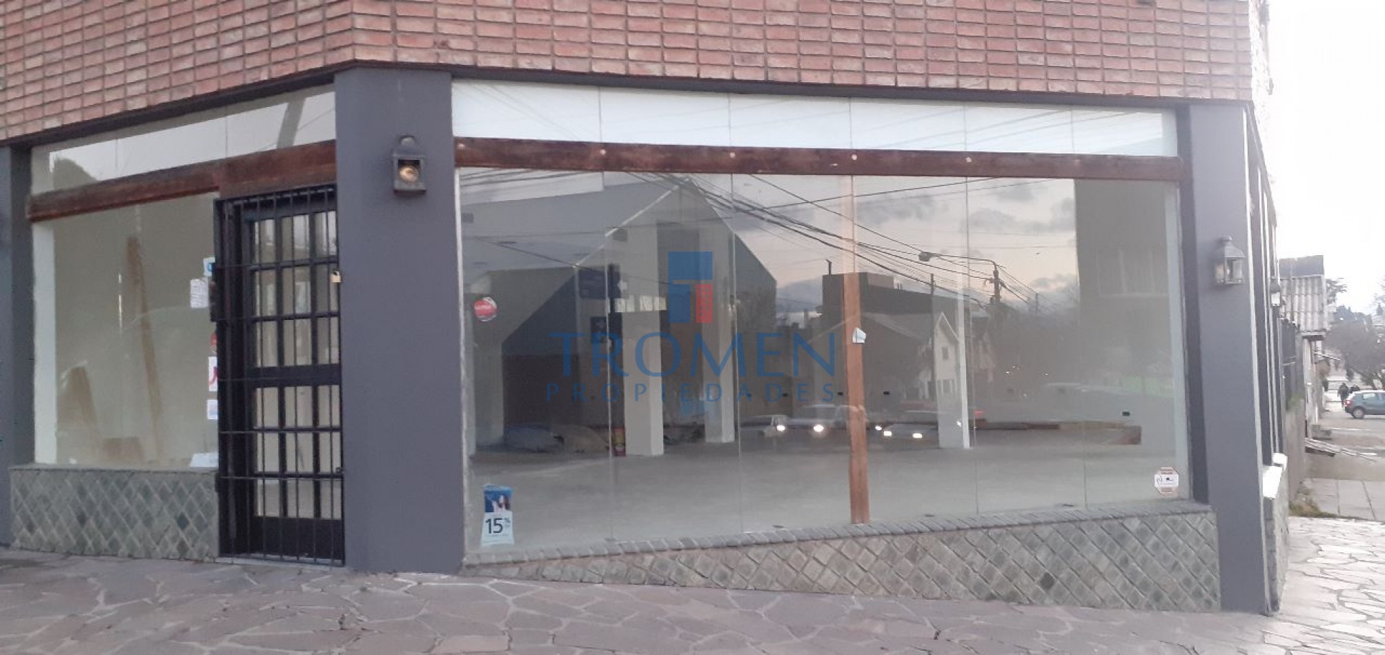 Local Comercial en esquina. Zona Centro