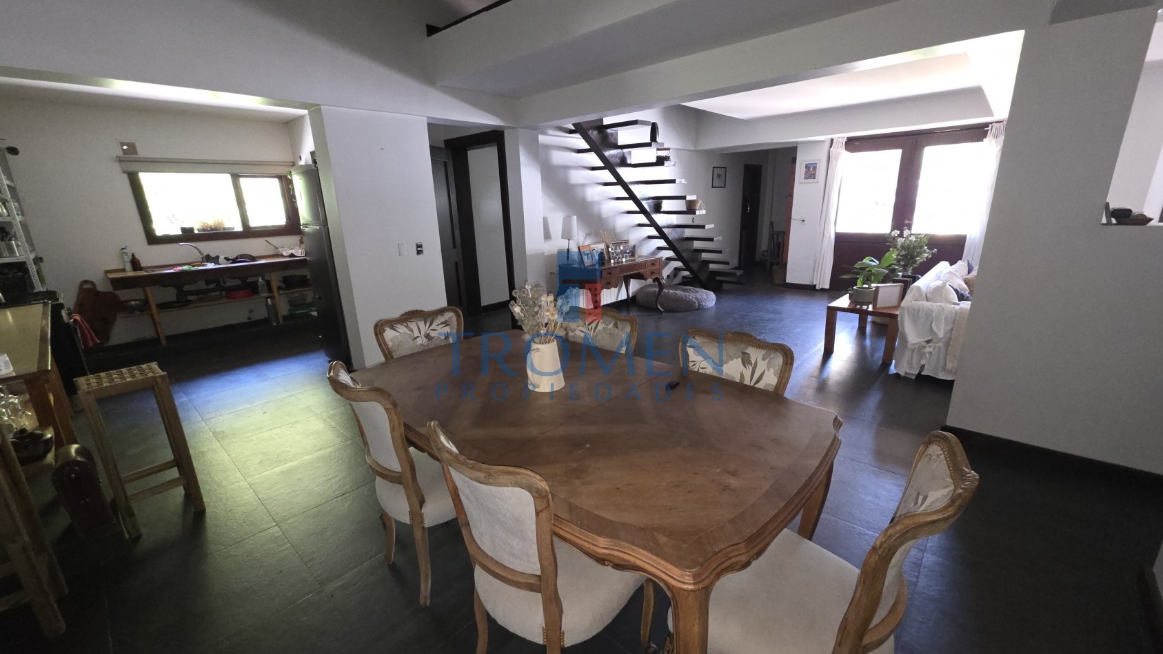 Salon de eventos - Restaurant y Casa de Te + Departamento 