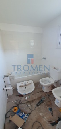 Duplex a estrenar en B° Reina Mora. Excelente vista
